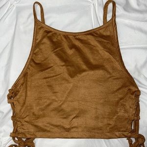 HALTER CROP TOP